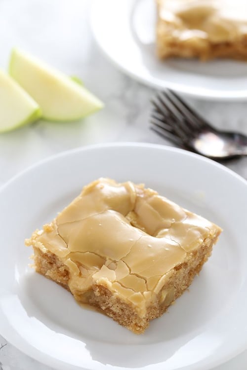 Salted-Caramel-Apple-Sheet-Cake-02