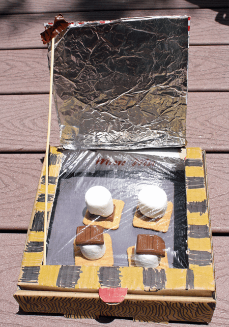 Steps-to-make-solar-oven-smores-1