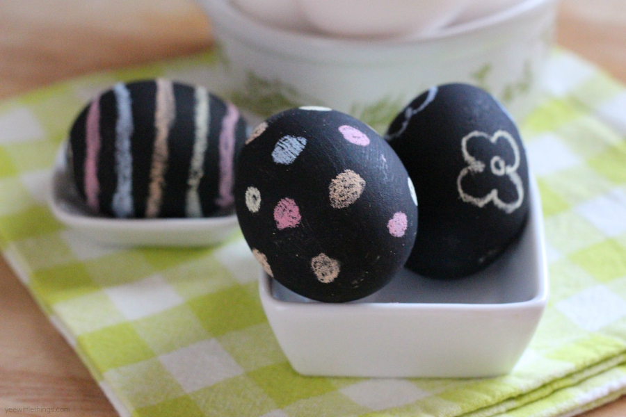 chalkboard-paint-eggs3