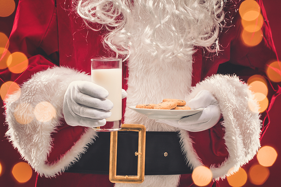 Santa with Milk-Cookies